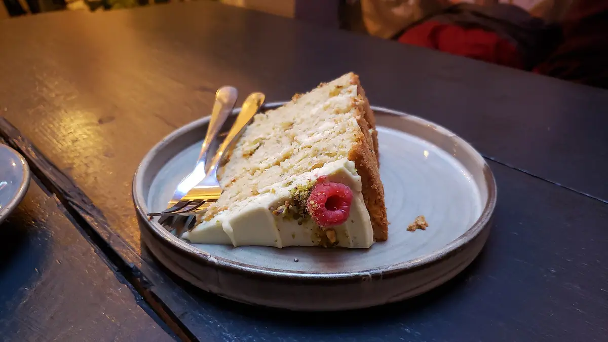 Tarvie Services – cake shop in Dingwall town centre